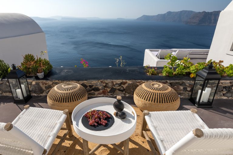 santorini-nostos-apartments-gorgeous-views-blue (1)